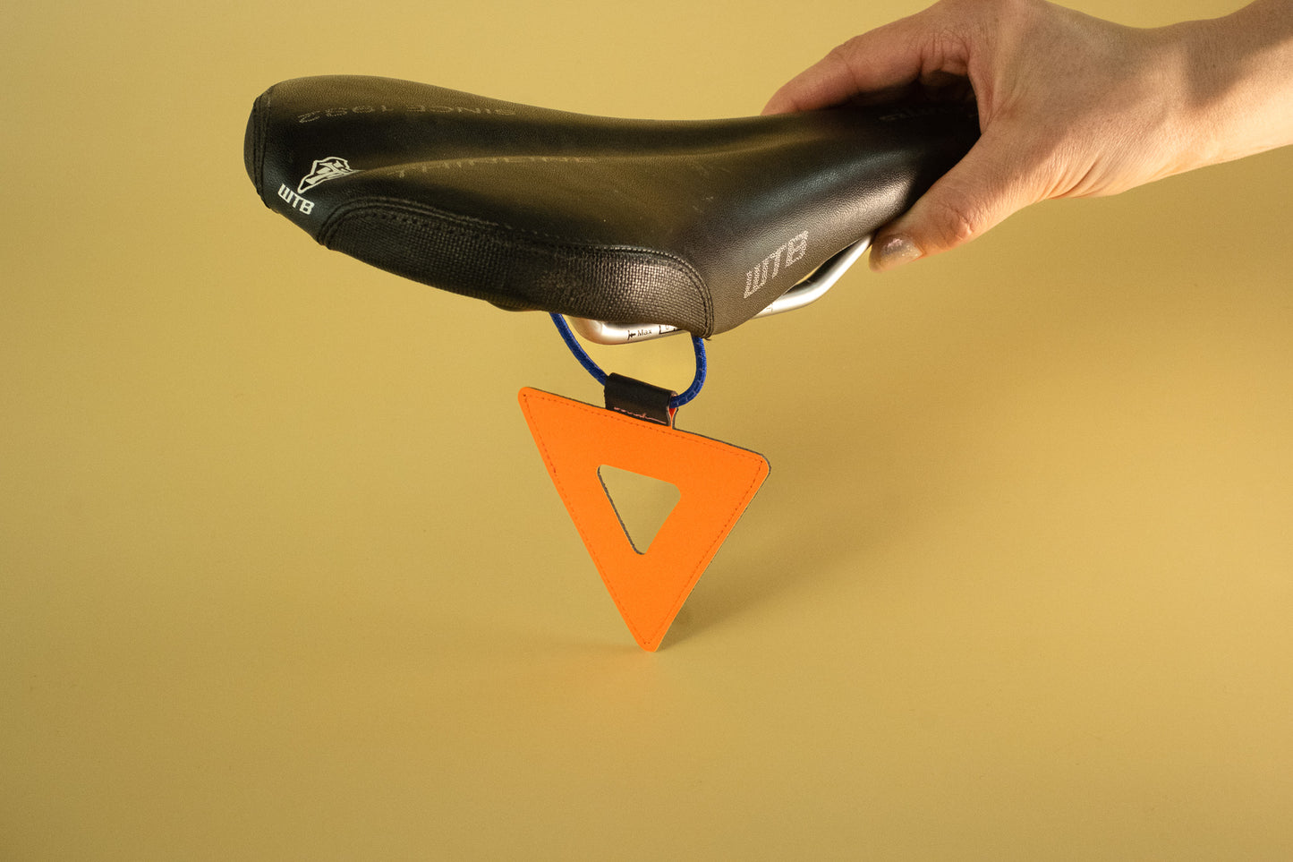 Visto Cycling Mini Reflective Triangle - Solid Colour